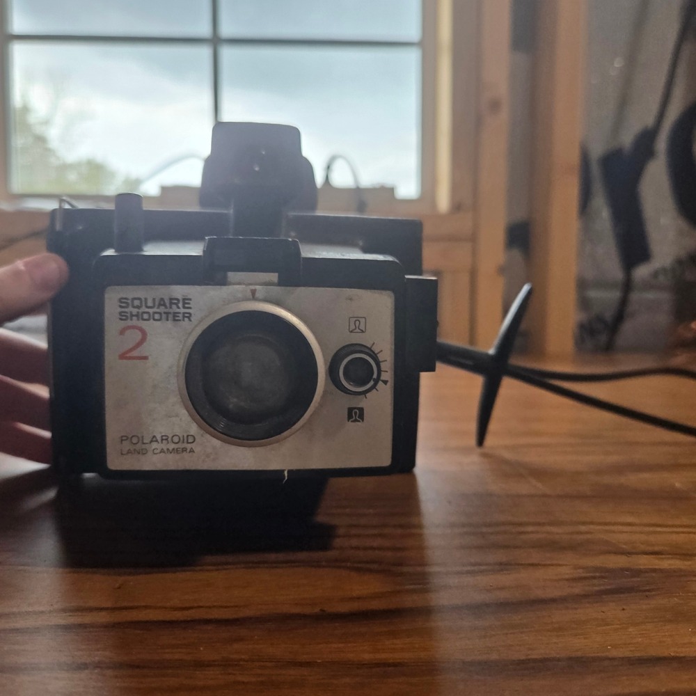Vintage Polaroid Square Shooter 2 Land Camera Instant Film Black Silver Untested